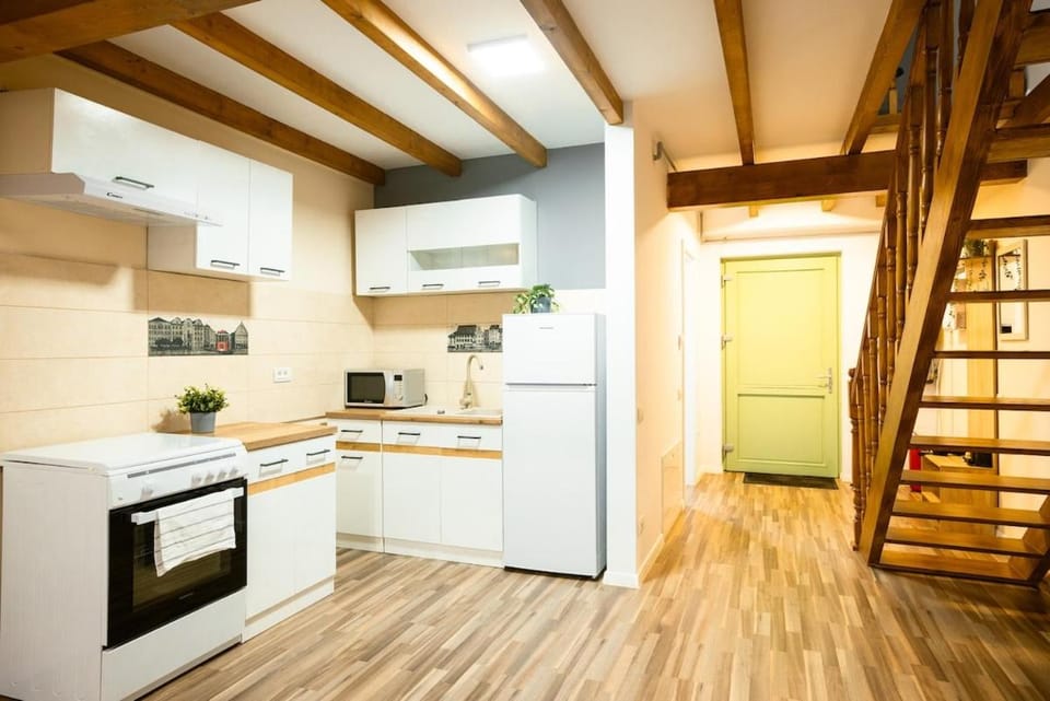 Kitchen or kitchenette, dishwasher, oven, pet friendly, stove, toaster