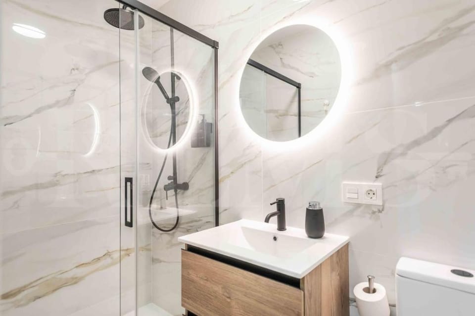 Shower, Bathroom