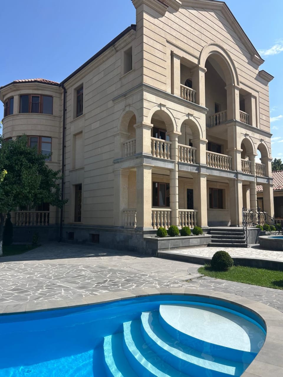 Pool view, Swimming pool