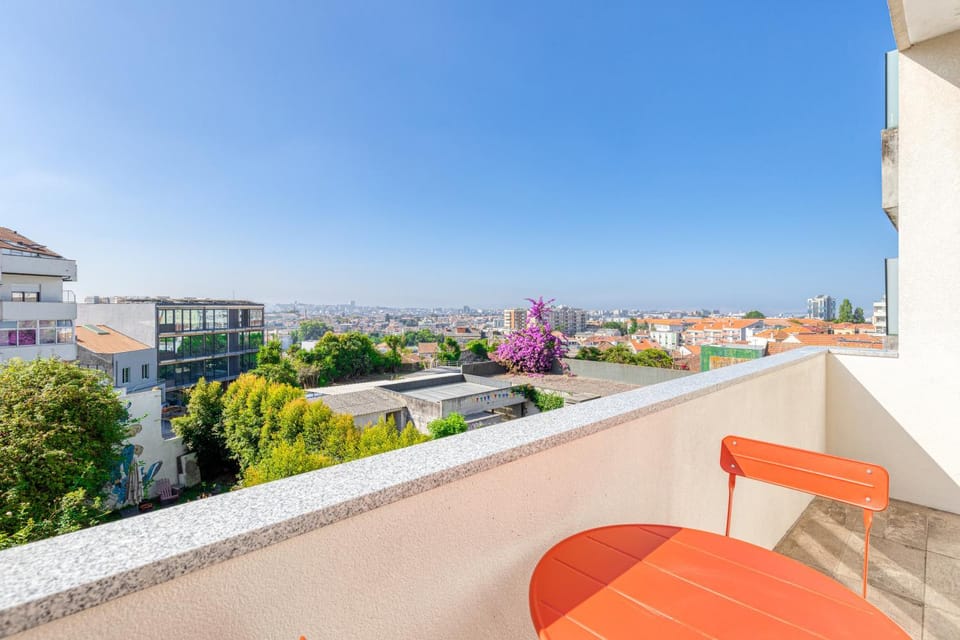 View (from property/room), Balcony/Terrace, Landmark view
