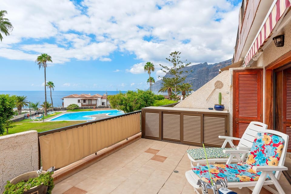 Day, Natural landscape, View (from property/room), Balcony/Terrace, Balcony/Terrace, Mountain view, Pool view, Sea view, Swimming pool, Swimming pool, sunbed