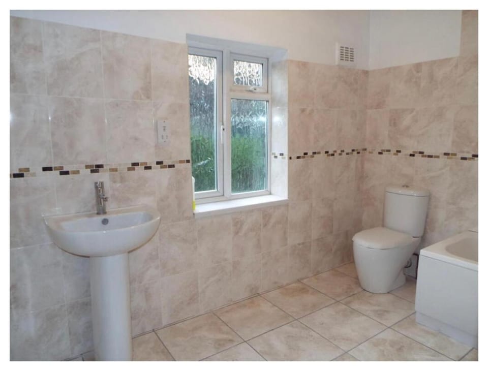Home from home Vacation rental in Newcastle-under-Lyme