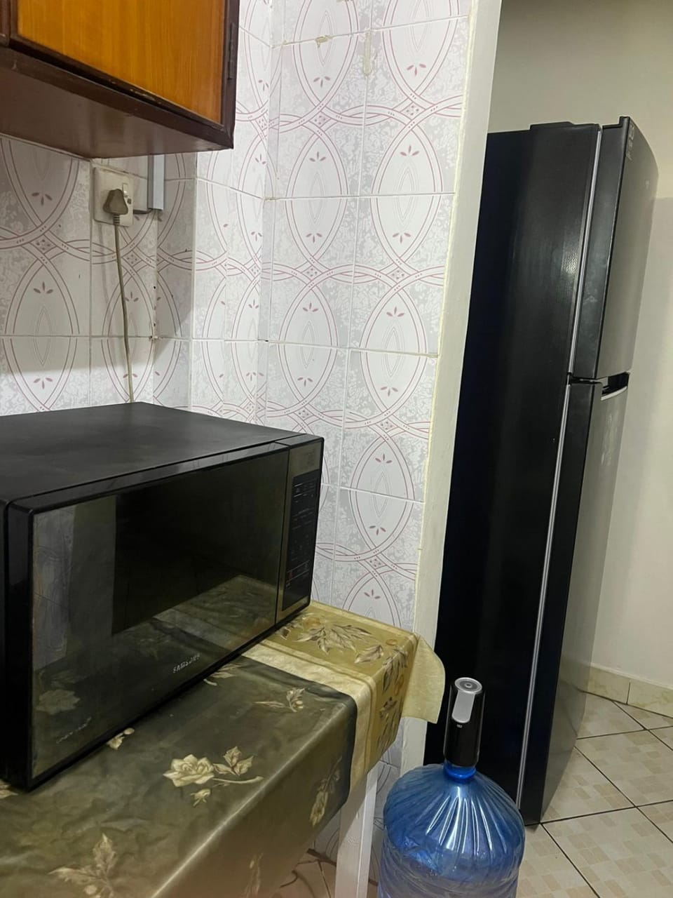 Kitchen or kitchenette, microwave