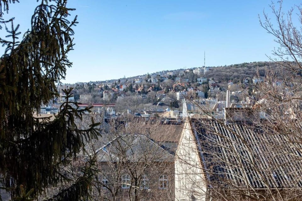 Central - Sunny - Cute Apartment in Budapest