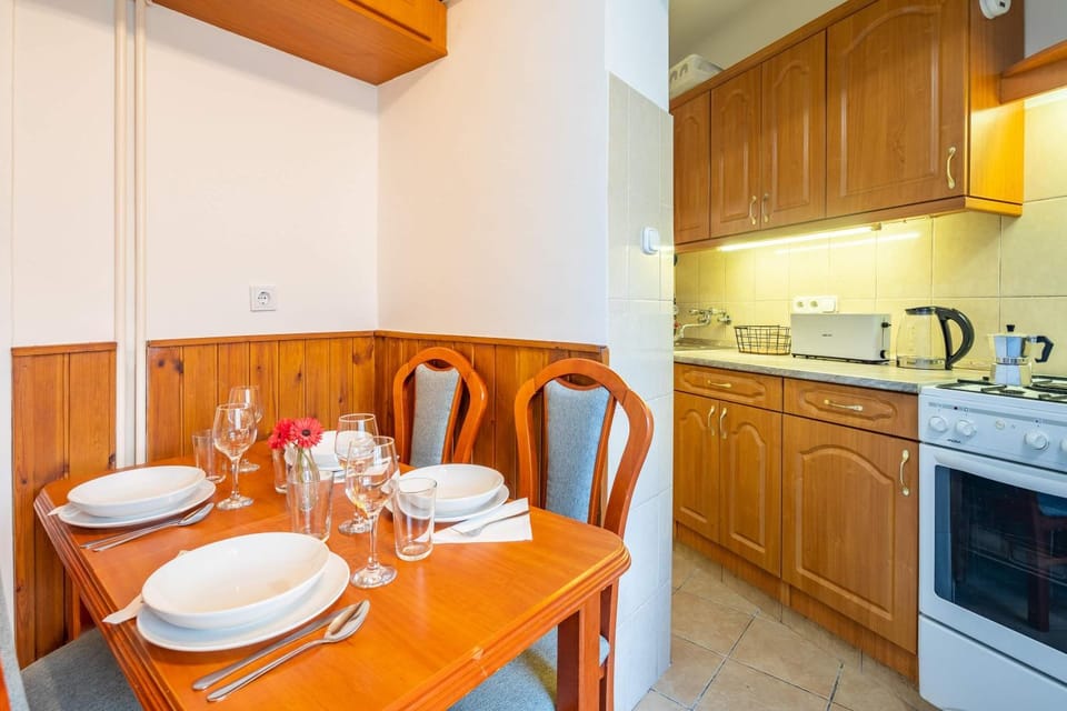 Balcony - Central - Sunny - Comfy Apartment in Budapest