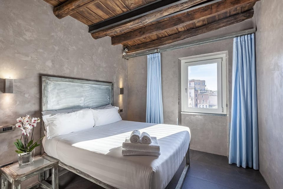 Bed, Photo of the whole room, Bedroom, City view, towels