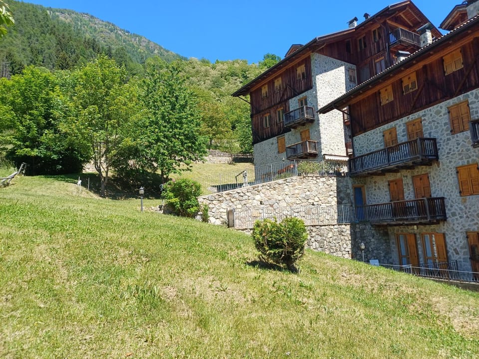 Appartamento Val di Sole - Commezzadura Apartment in Trentino-South Tyrol