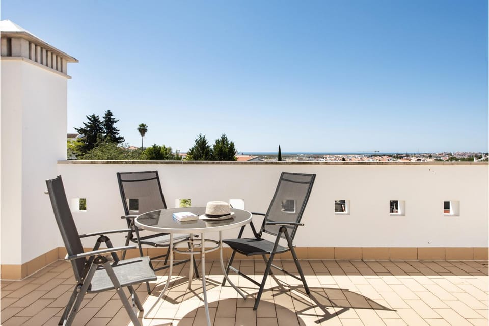 Patio, Day, Natural landscape, View (from property/room), Balcony/Terrace, Seating area, Dining area, Sea view, sunbed