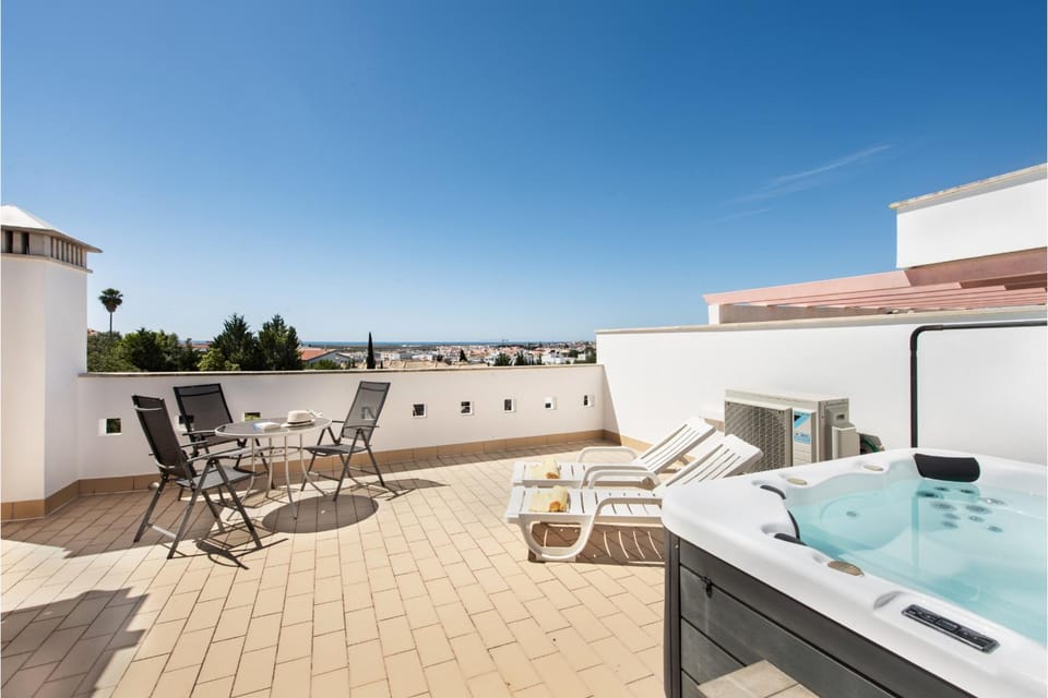 Patio, Day, Natural landscape, Hot Tub, View (from property/room), Balcony/Terrace, Dining area, sunbed