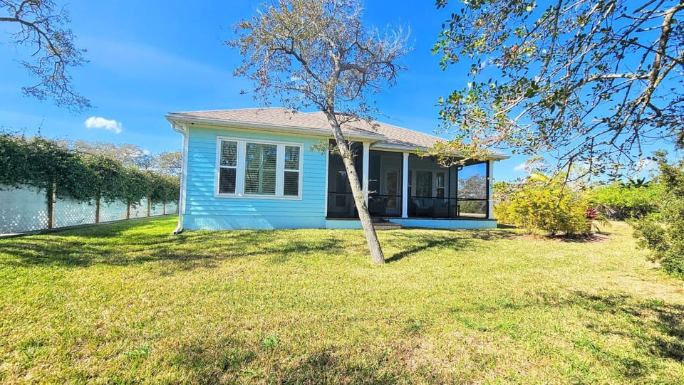 Property building, Day, Natural landscape, Garden