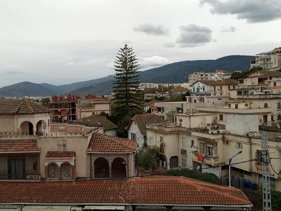 Grande terrasse & BBQ Annaba Apartment in Tunisia