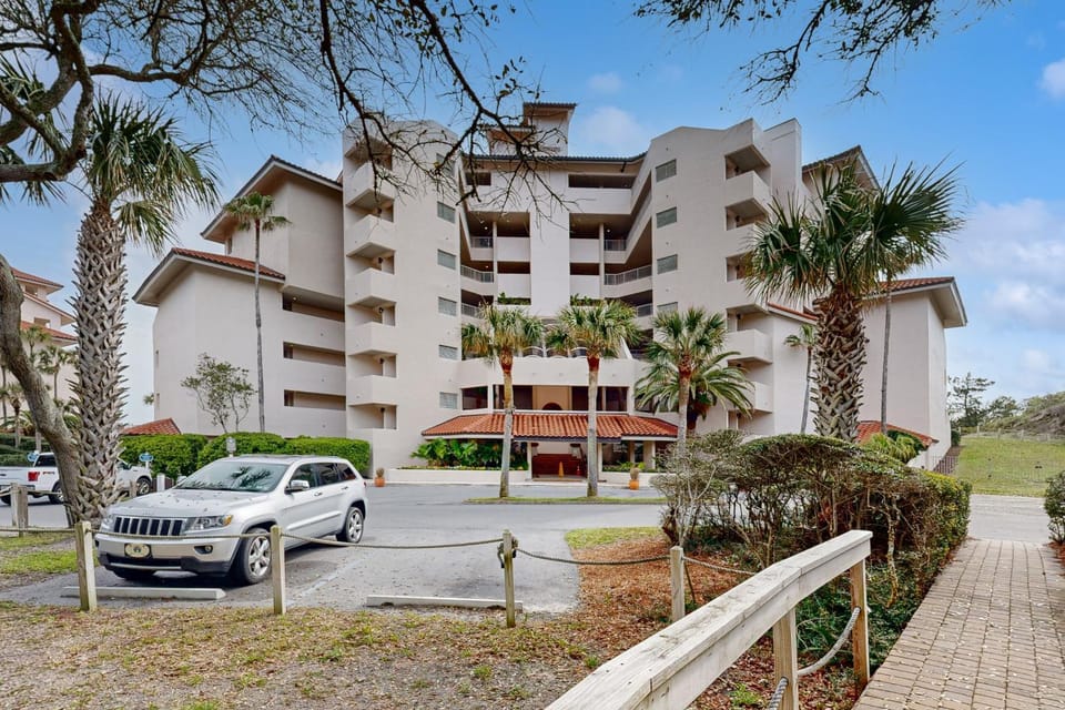 Property building, Day, Parking