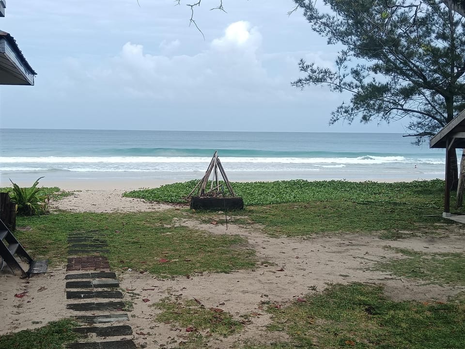 Kudat Beach House 4 Bed and Breakfast in Sabah
