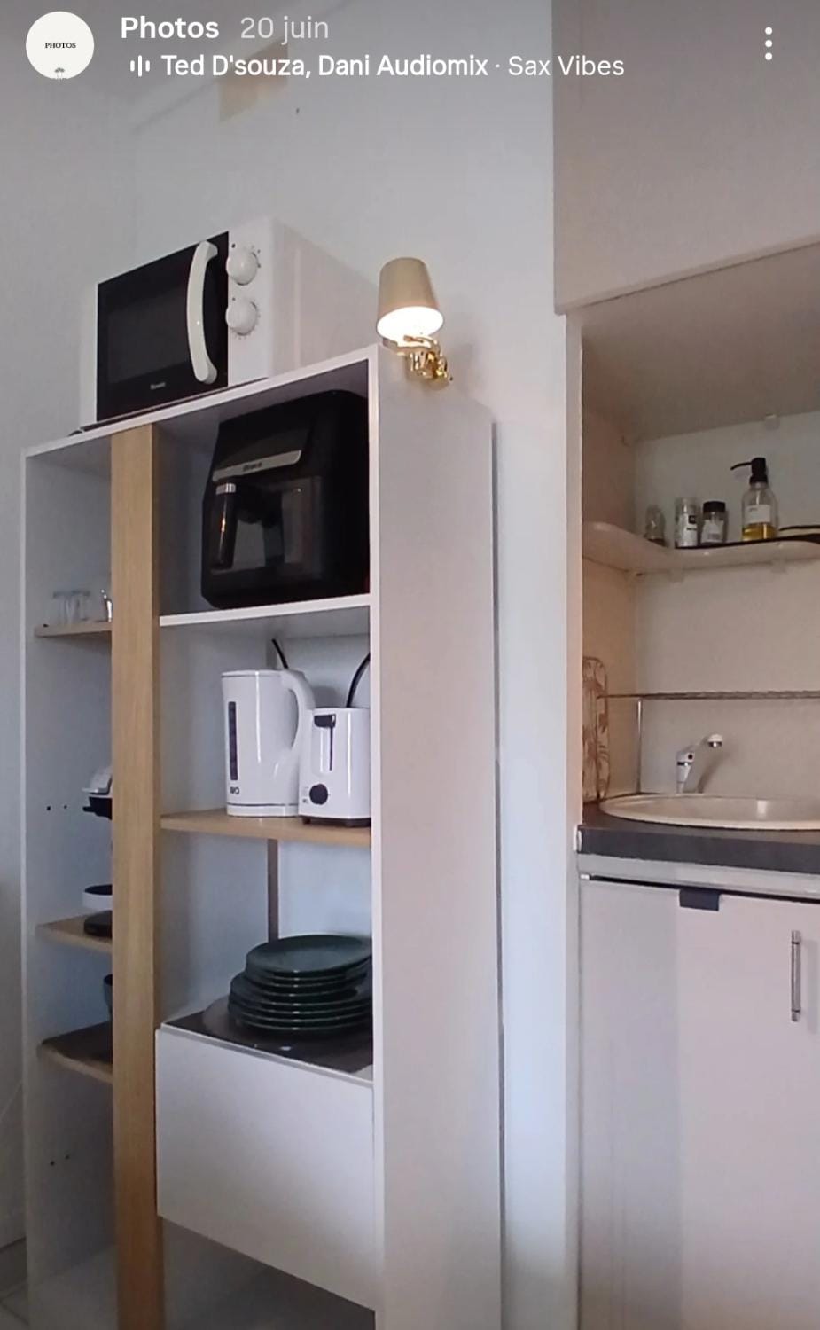 Kitchen or kitchenette
