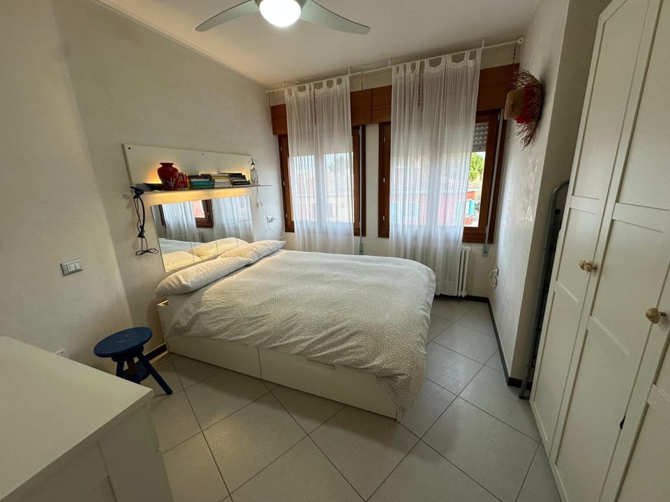 Bedroom, wardrobe