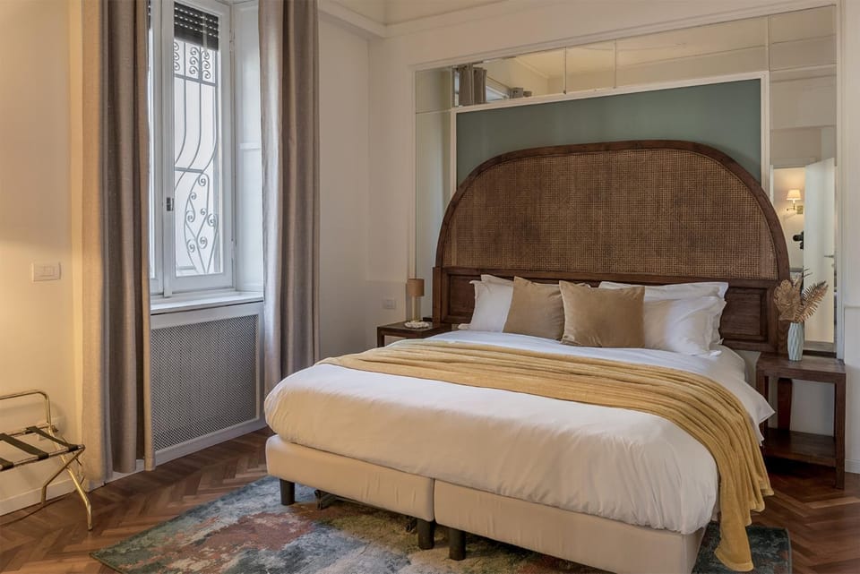 Bed, Floor plan, Bedroom