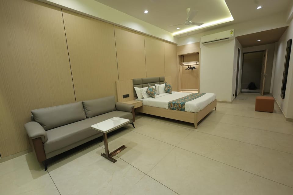 Sarju Palace Hotel in Gujarat