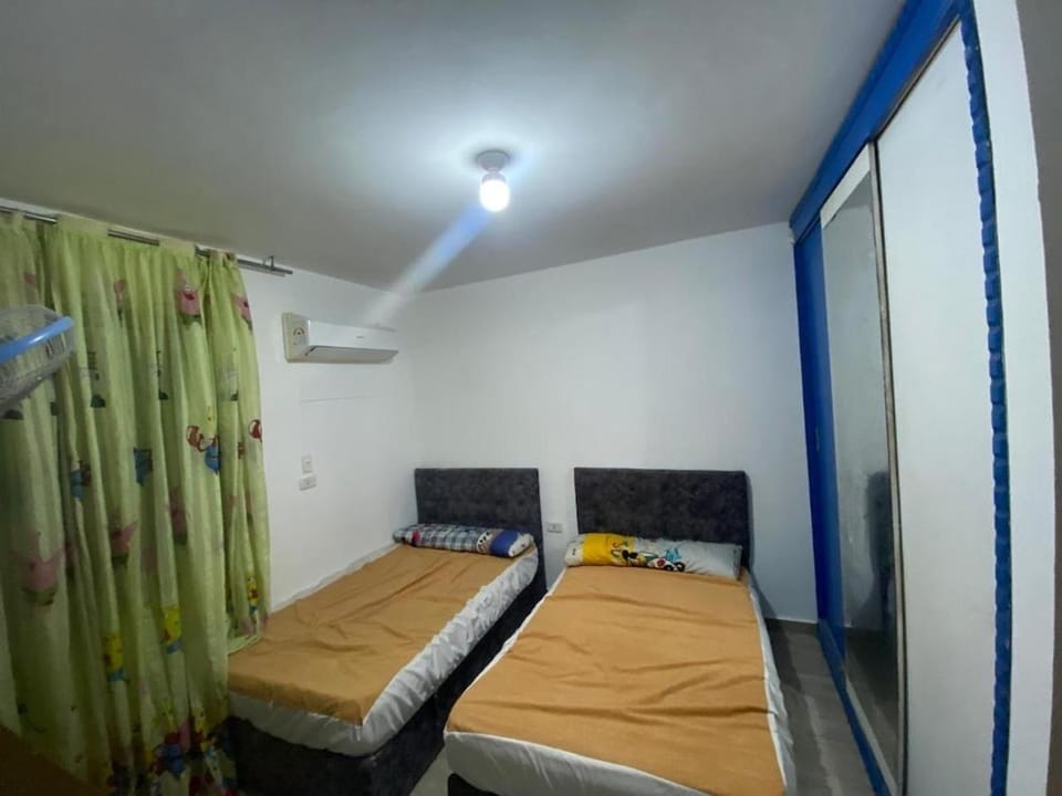 Photo of the whole room, Bedroom, air conditioner