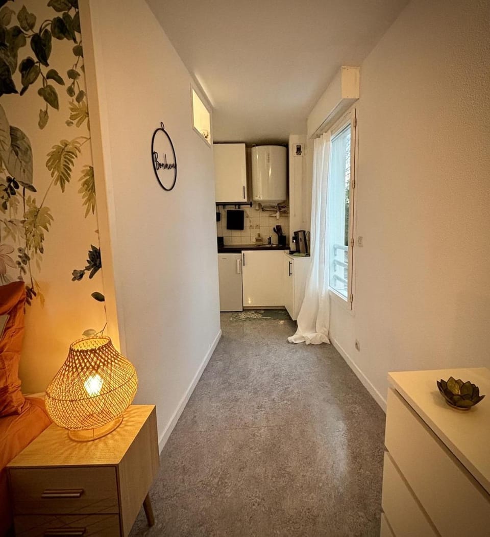 TV and multimedia, Kitchen or kitchenette, Photo of the whole room
