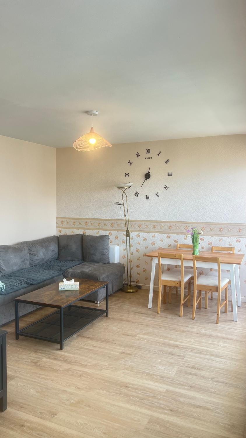 Cosy & lumineux - 2 balcons - Paris Expo Apartment in Issy-les-Moulineaux