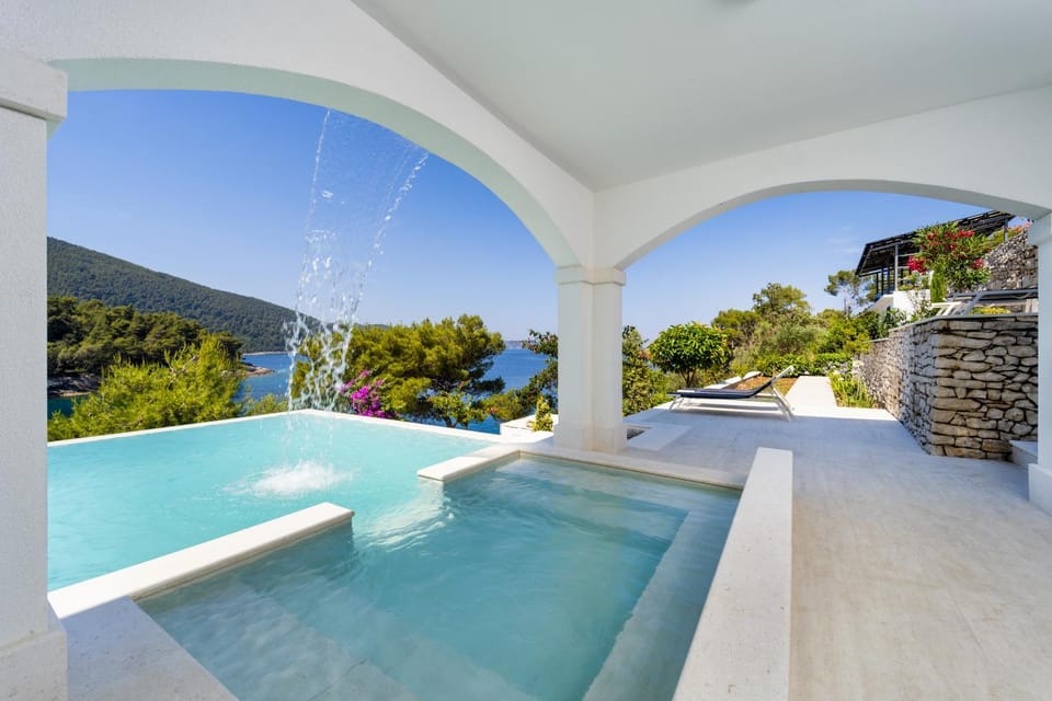 Natural landscape, Sea view, Swimming pool