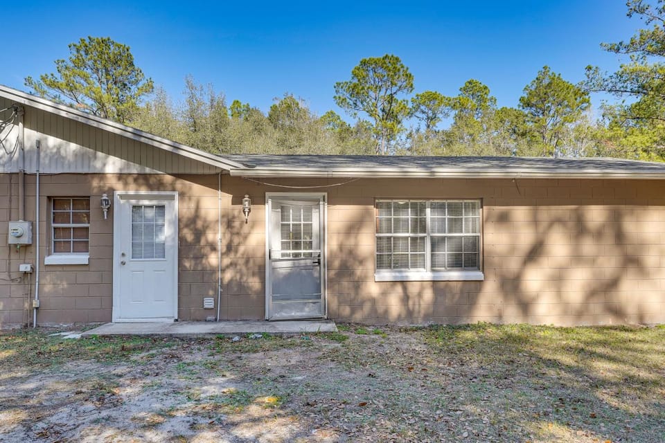 Wooded Couple's Retreat w/ Lanai in Interlachen Apartment in Florida
