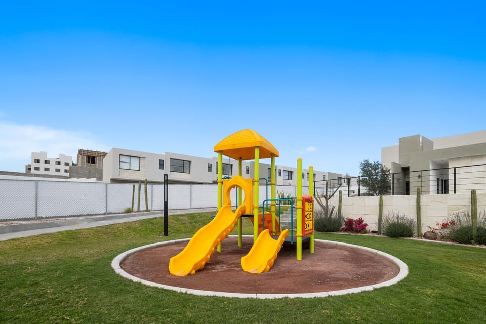 Day, Children play ground, Garden