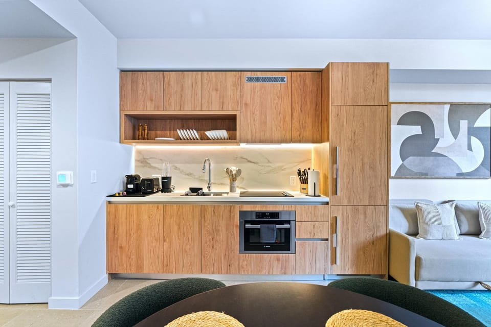Kitchen or kitchenette