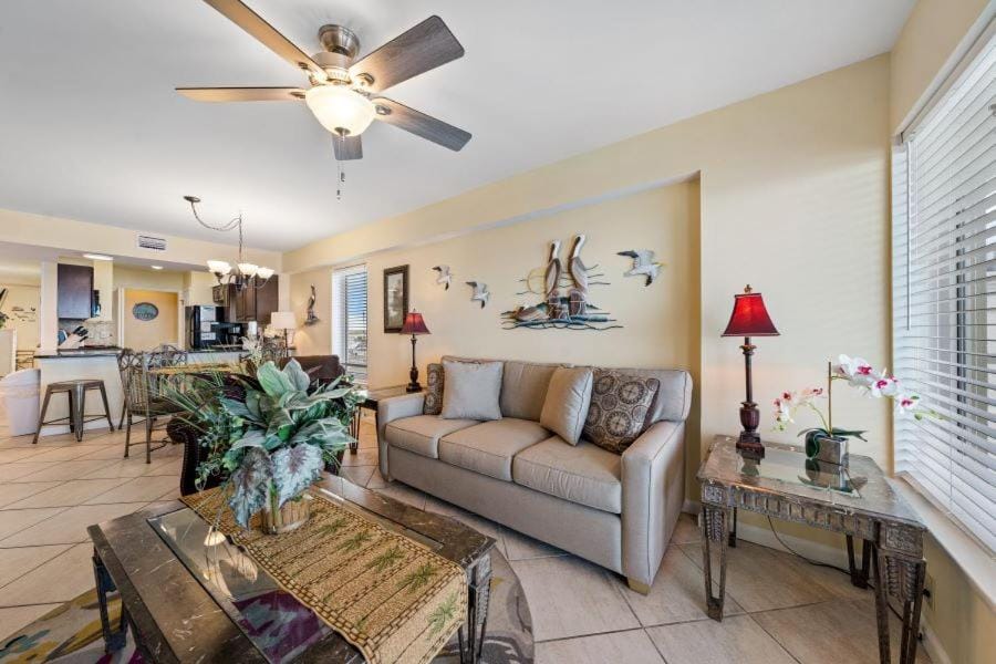 Boardwalk 581 by Youngs Suncoast Apartment in Gulf Shores