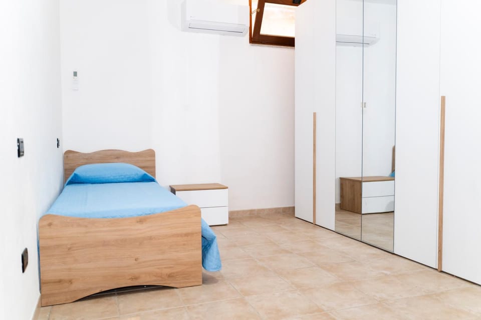 Bed, Photo of the whole room, Bedroom, furniture, internet, wardrobe, air conditioner