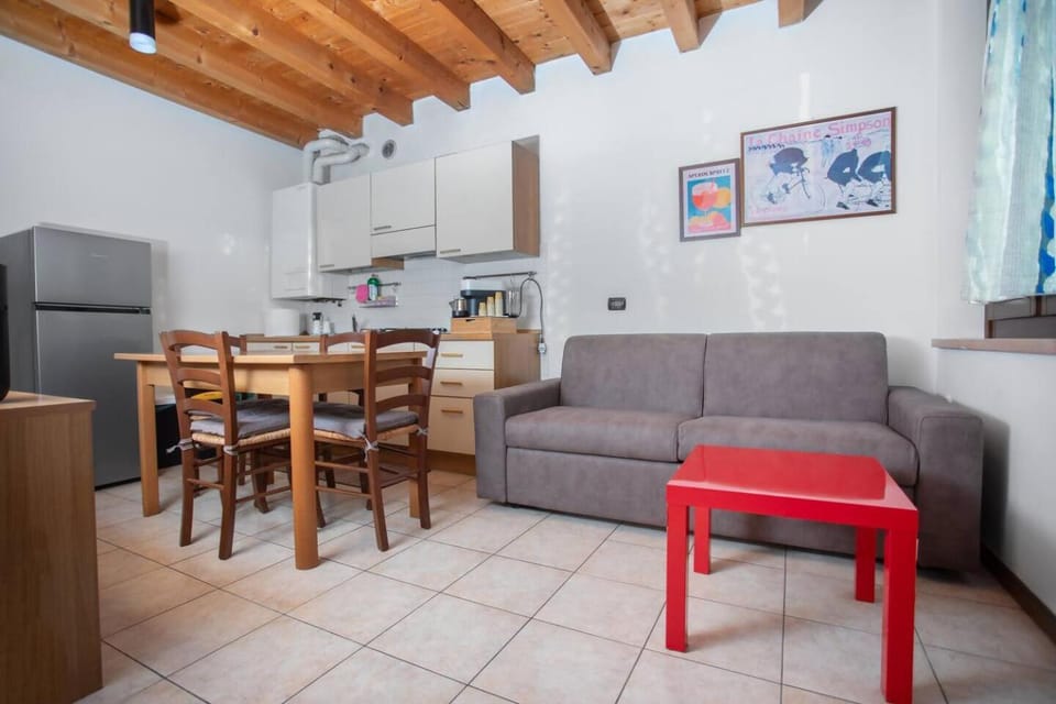 Kitchen or kitchenette, Living room, Seating area, Dining area, oven, pet friendly