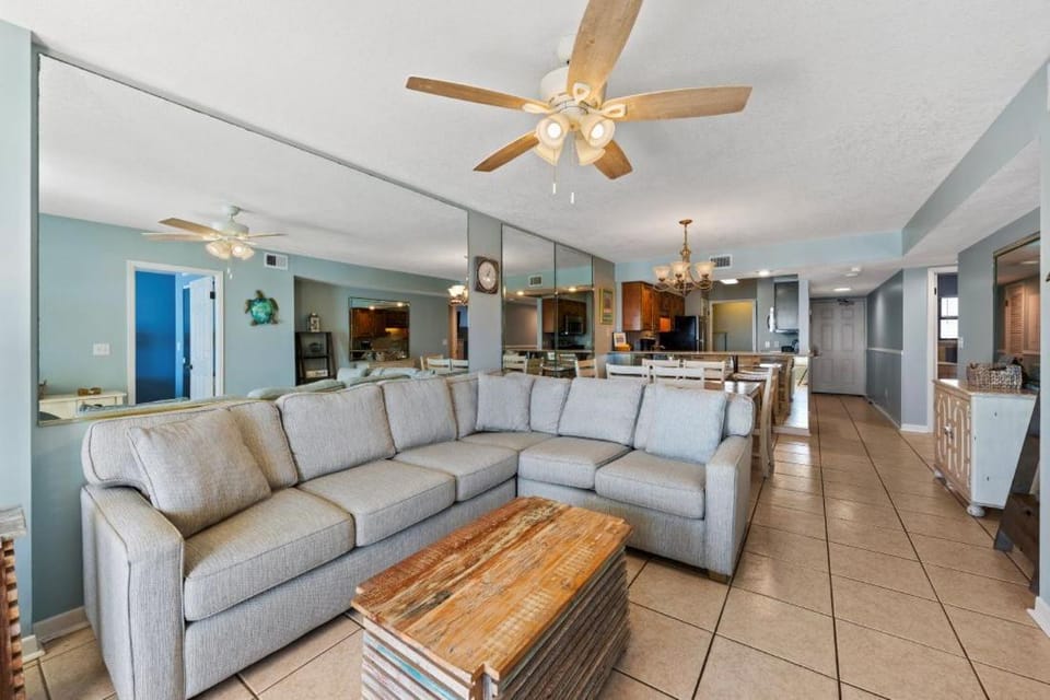 Kitchen or kitchenette, Living room, Seating area, furniture