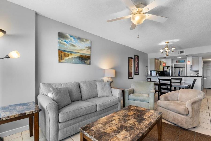 Boardwalk 685 by Youngs Suncoast Apartment in Gulf Shores