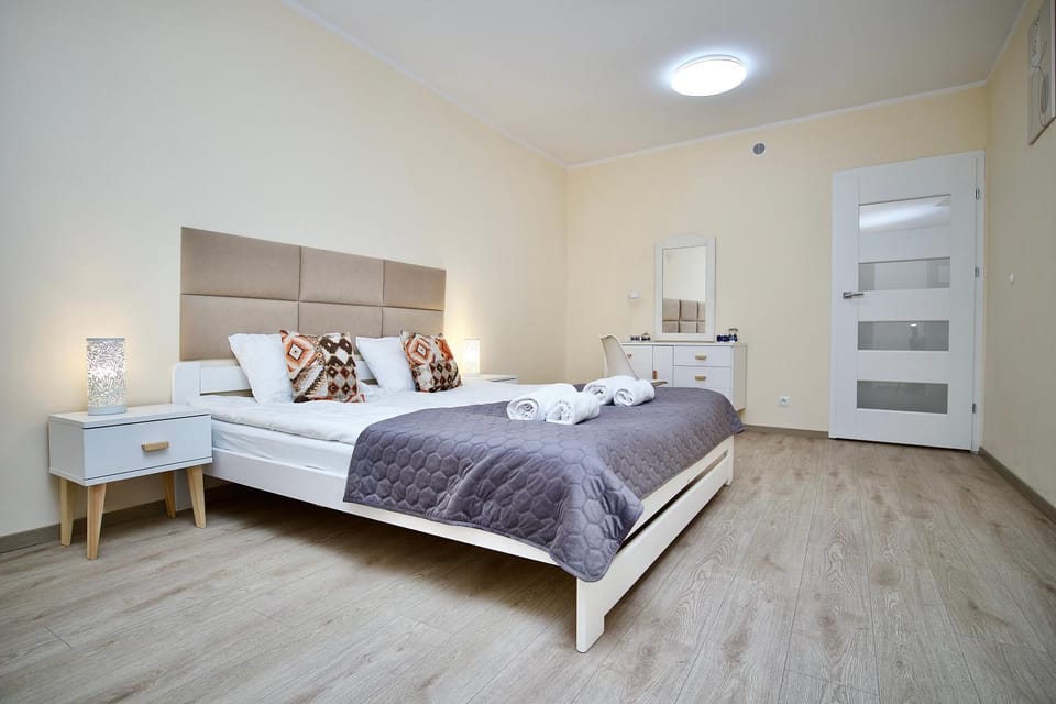 Bed, Kitchen or kitchenette, Photo of the whole room, Bedroom, wardrobe