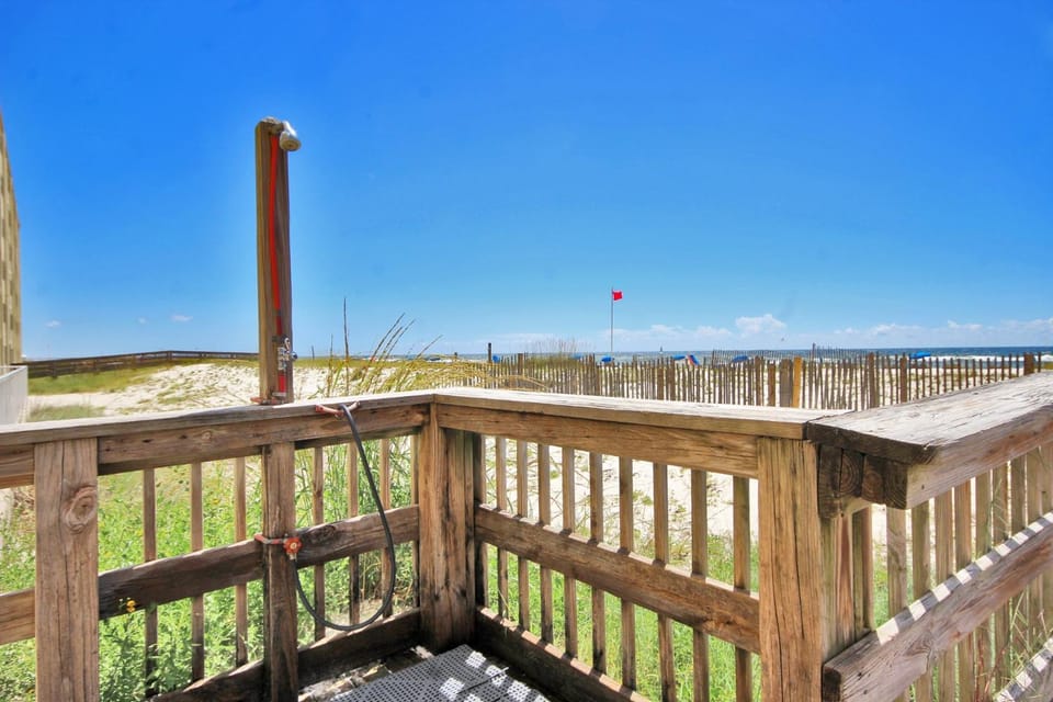 Boardwalk 781 by Youngs Suncoast Apartment in Gulf Shores