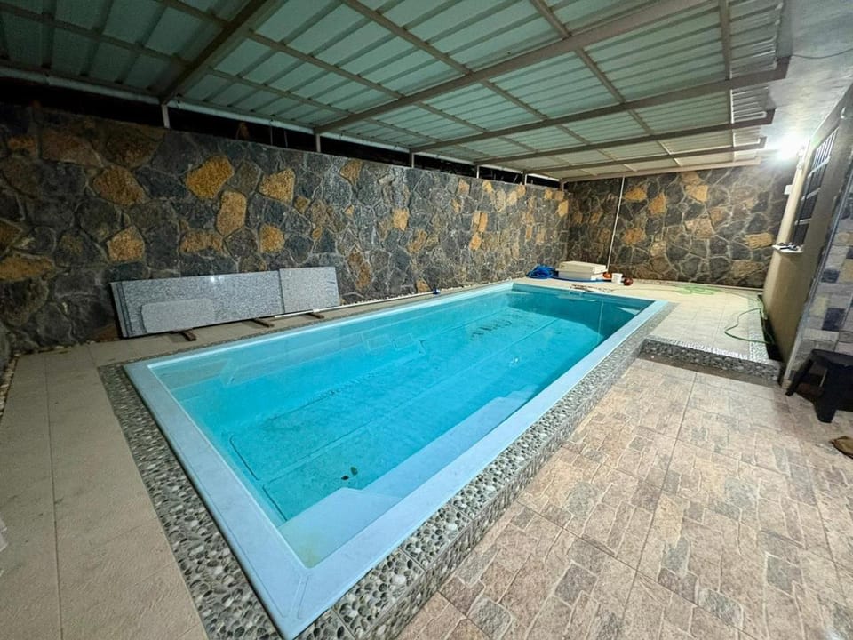 Swimming pool, Swimming pool