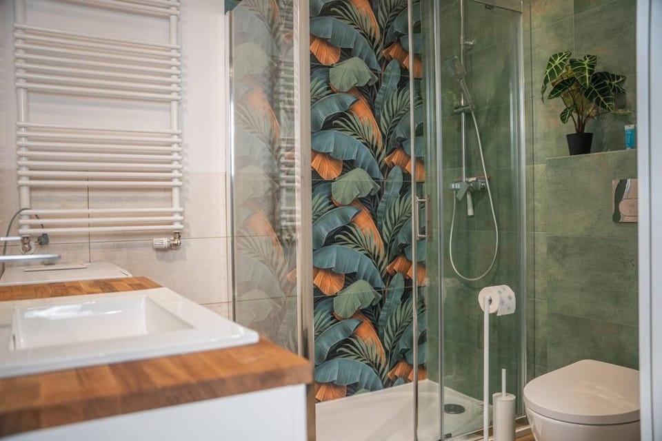 Pistachio Studio With Balcony Centrum Pomorska Apartment in Poland