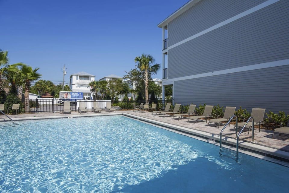 Driftwood Townhomes #3- Liv Salty House in Miramar Beach