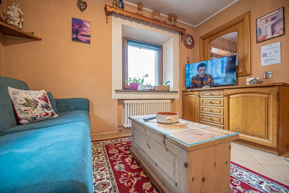 TV and multimedia, Kitchen or kitchenette, Dining area, minibar