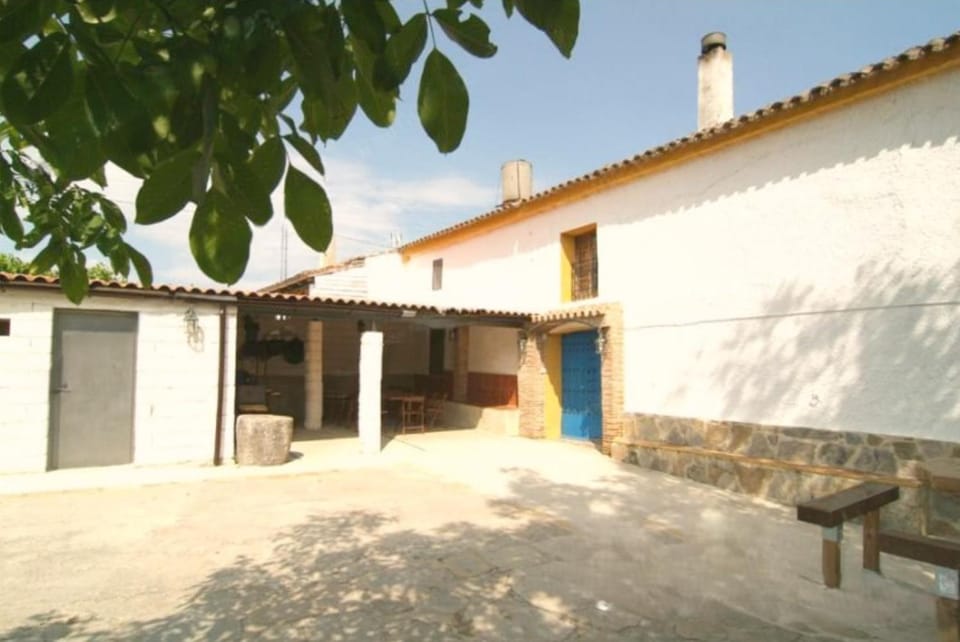 Property building, Day