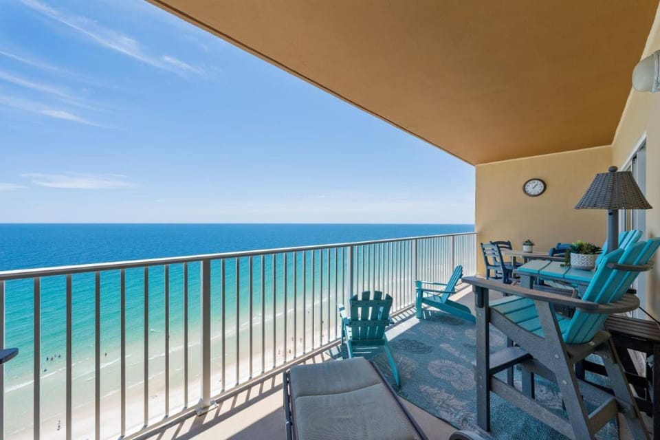 Crystal Shores West 1105 by Youngs Suncoast Apartment in West Beach