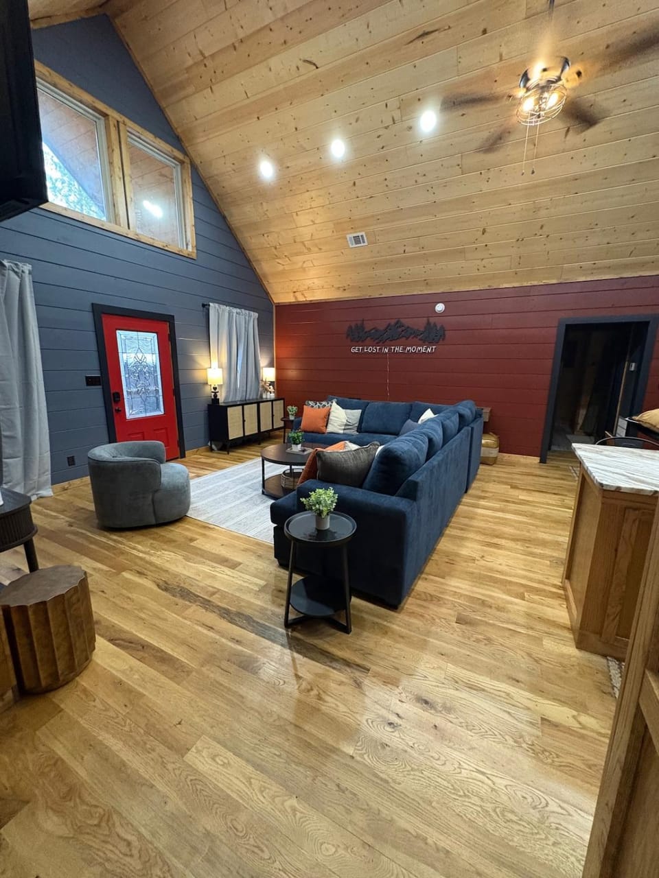 Wellness Zone: Sauna/Cold Plunge/HotTub, Sleeps 8 House in Oklahoma