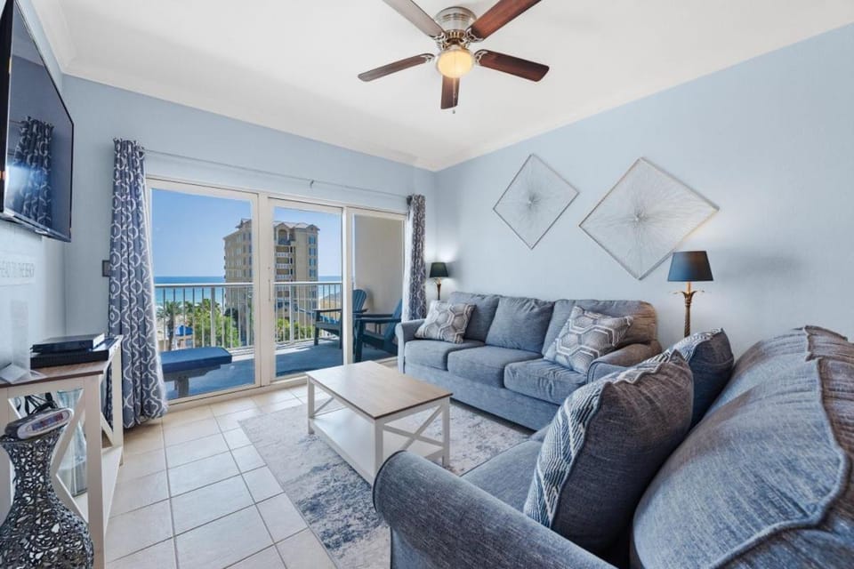 Day, TV and multimedia, View (from property/room), Balcony/Terrace, Living room, Sea view, furniture