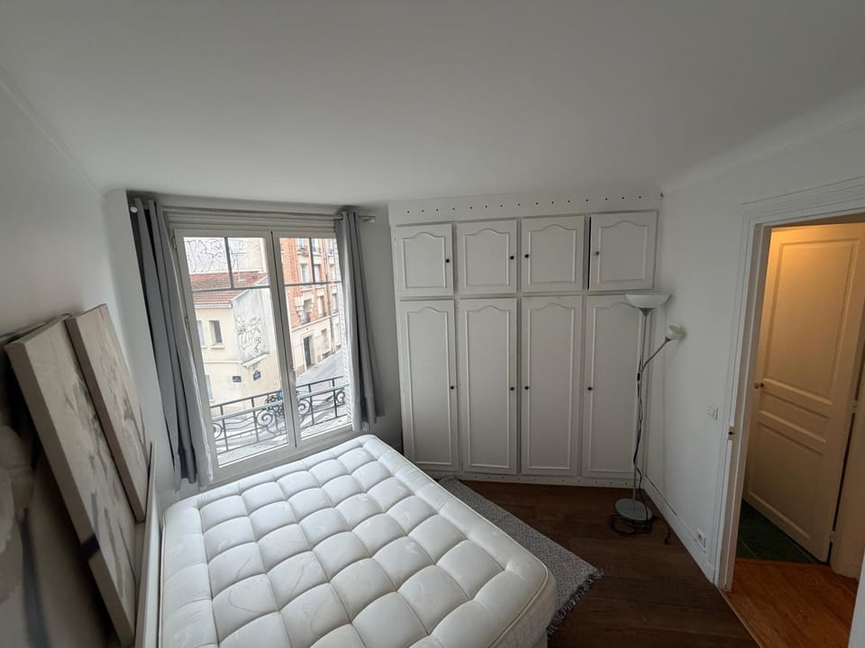 Le Marais République Paris Apartment in Paris