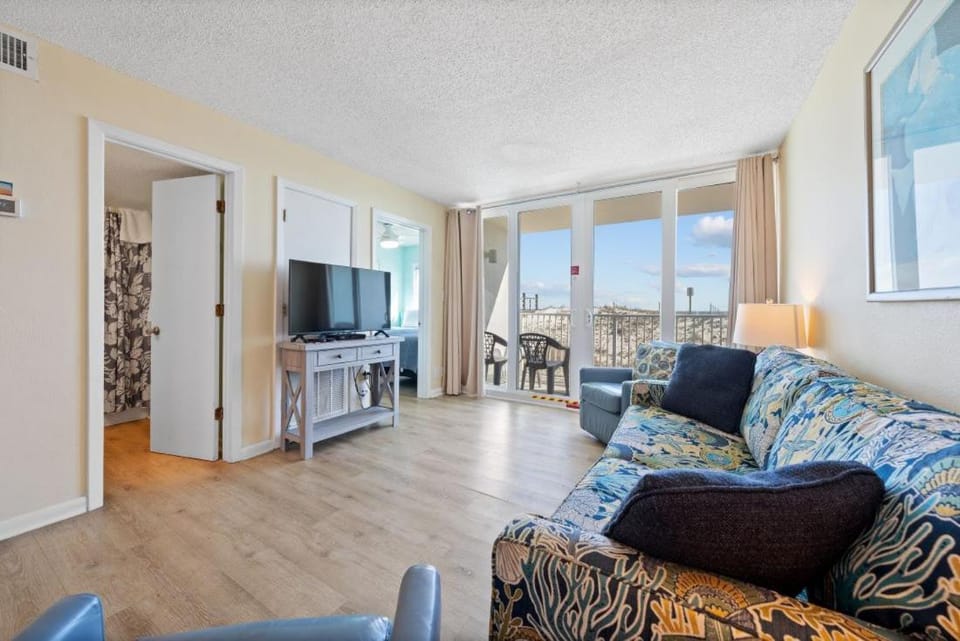 Island Shores 150 by Youngs Suncoast Apartment in Gulf Shores