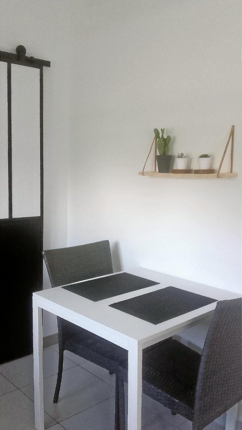 Studio confortable au calme - Terrasse privative Apartment in Jura