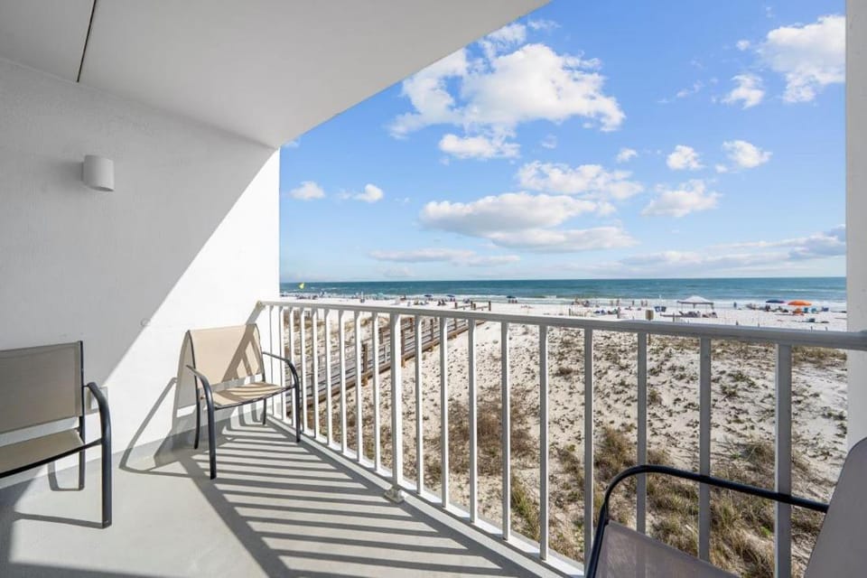 Island Shores 250 by Youngs Suncoast Apartment in Gulf Shores