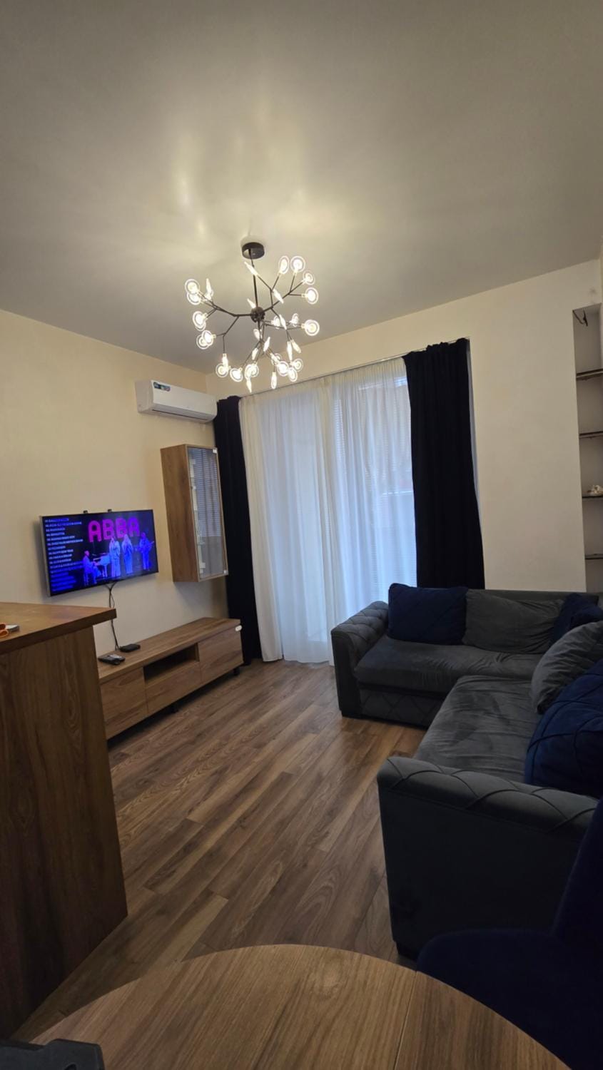 Communal lounge/ TV room, TV and multimedia, Living room, Seating area, Evening entertainment
