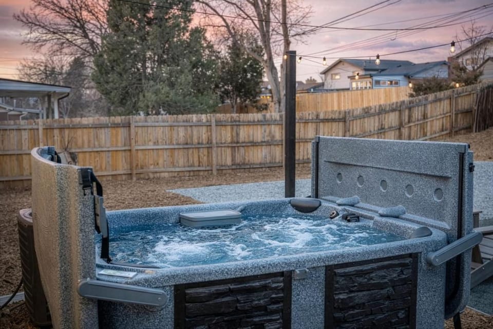 Newly Remodeled Bungalow with Hot Tub and Fire Pit House in Northglenn