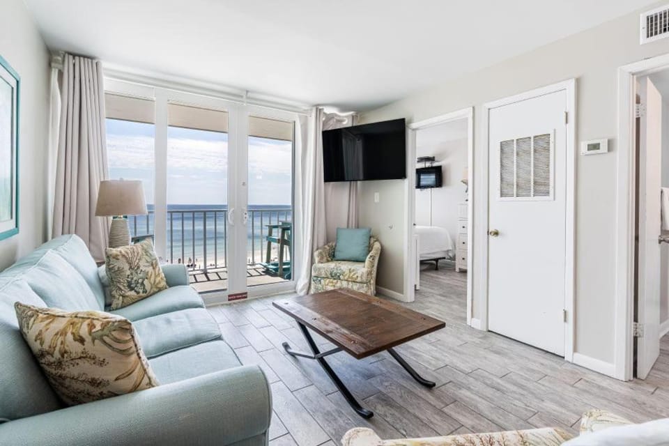 Island Shores 651 by Youngs Suncoast Apartment in Gulf Shores